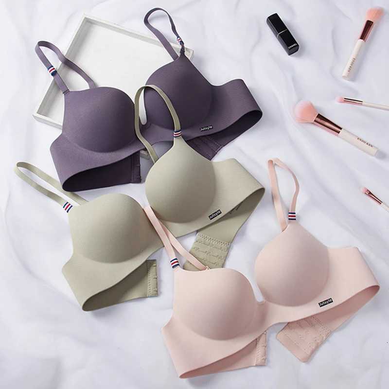 Sexy One Piece Bra Comfort Ice Silk Womens Underwear Adjustable Back Buckle Gathered Bralette Wireless Brassiere Z250730