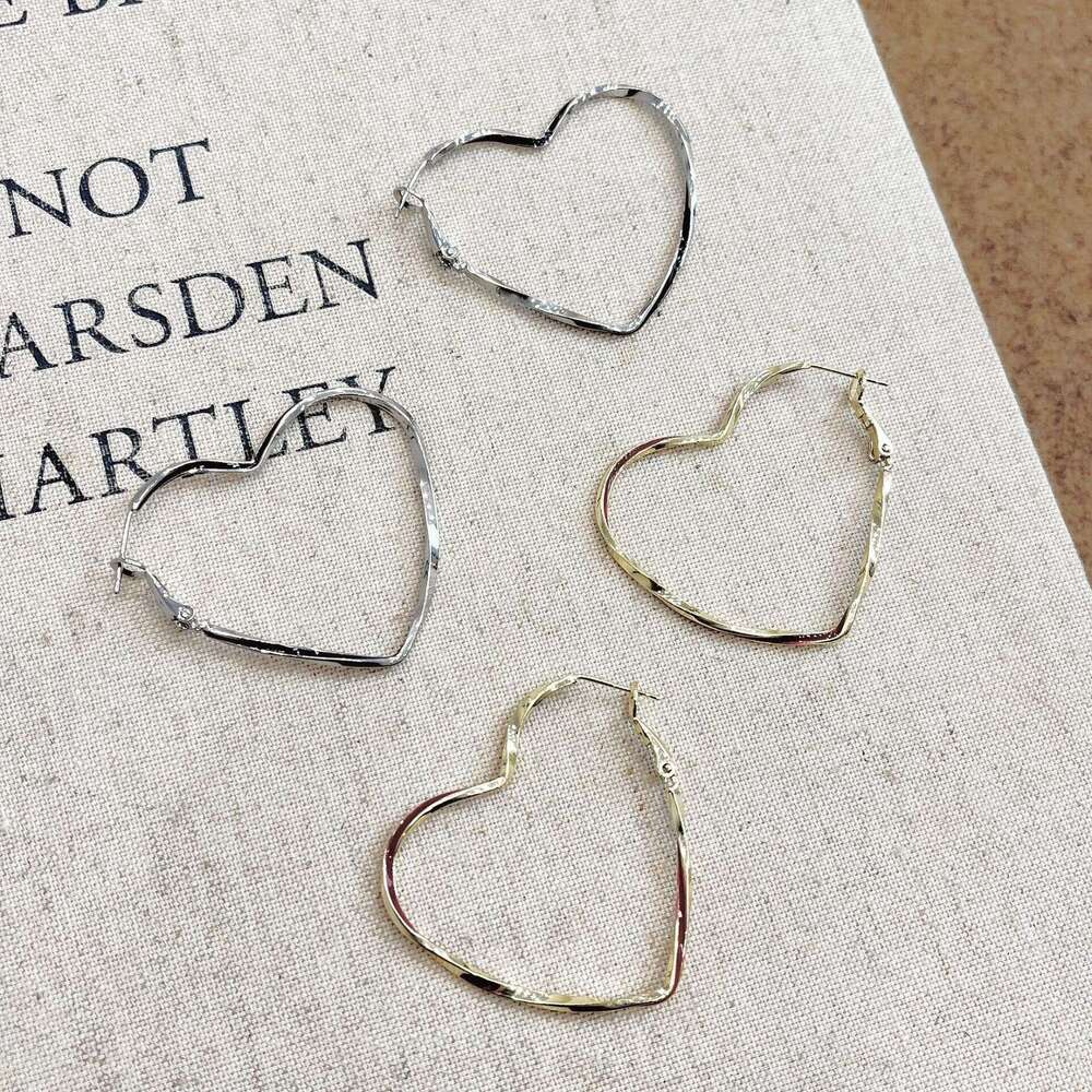 Minimalist Cool Style Sier Large Hoop Women, Simple Geometric Heart Earrings, Exaggerated Daily Earrings for Women 748