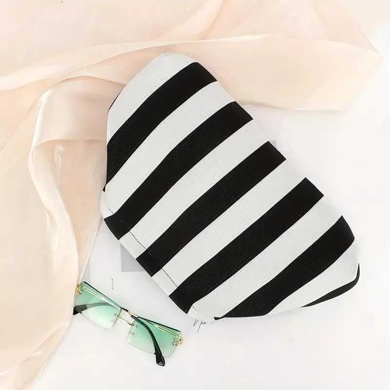 Summer Beach Clutch Bag for Women Woven Crochet Handbags Purses Knitting Dumpling Clutch Ruched Cute Cloud Casual Colorblock Bag Y250730
