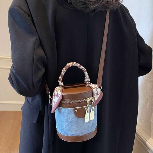 Summer New Fashion Niche for Women, Stylish and High-Value Crossbody Bag, Handheld Bucket Bag