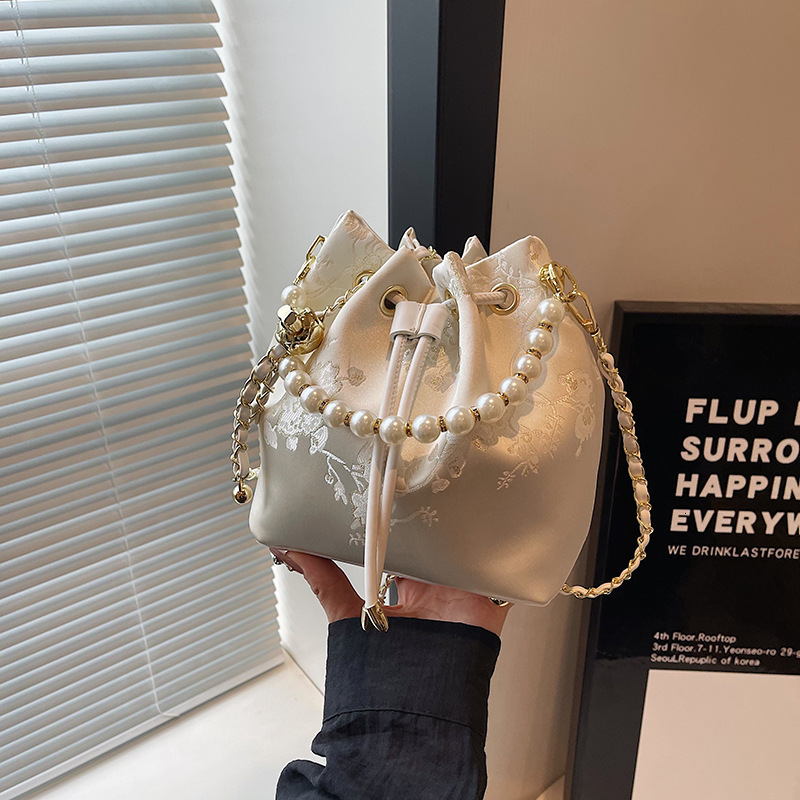 New Chinese style trend trendy women s bag new pearl handbag designer bag bucket bag fashionable multifunctional shoulder bag