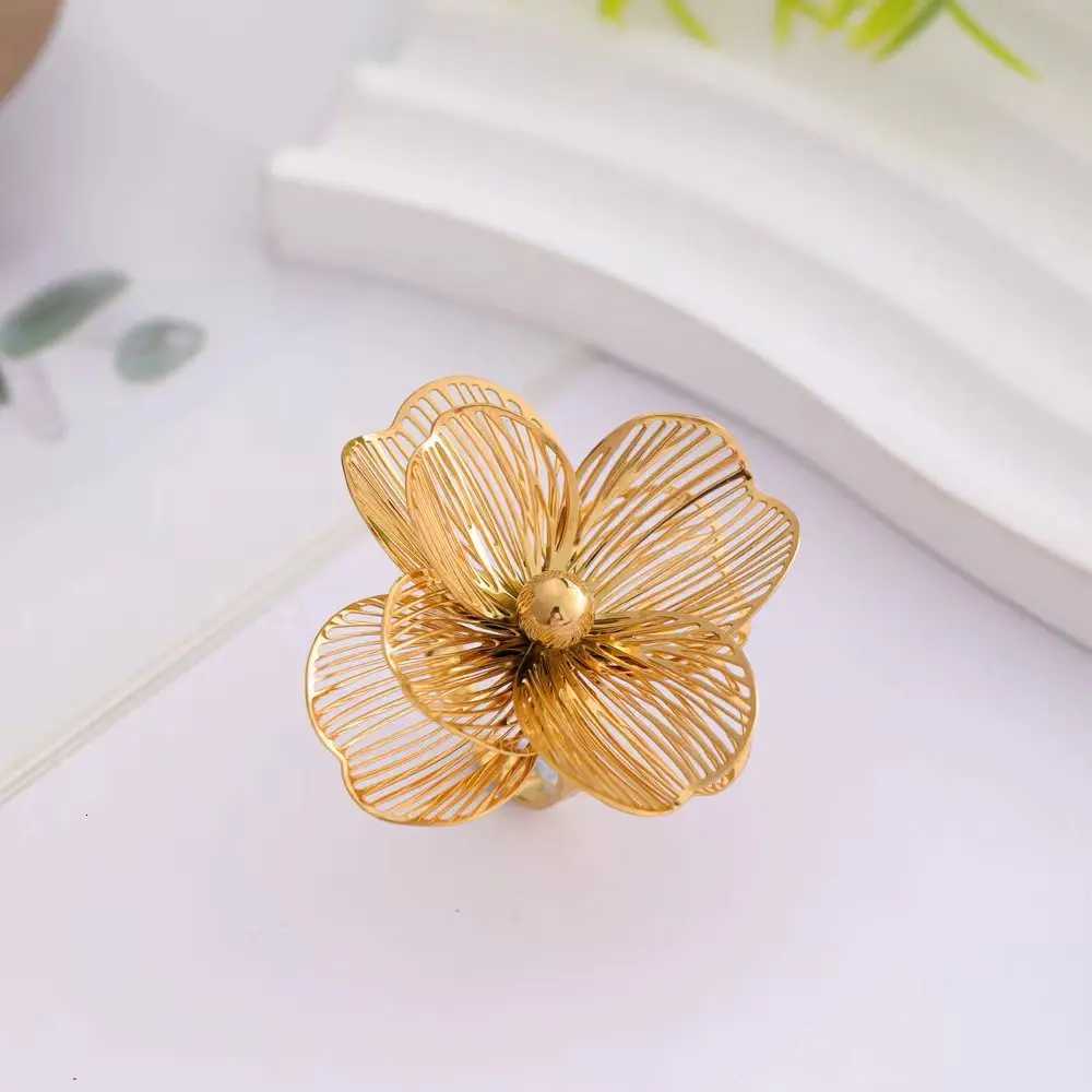 Stainless Steel Double-Layer Flower Shaped Ring for Women Fashionable and Versatile Adjustable Jewelry Party Birthday Gift y250730