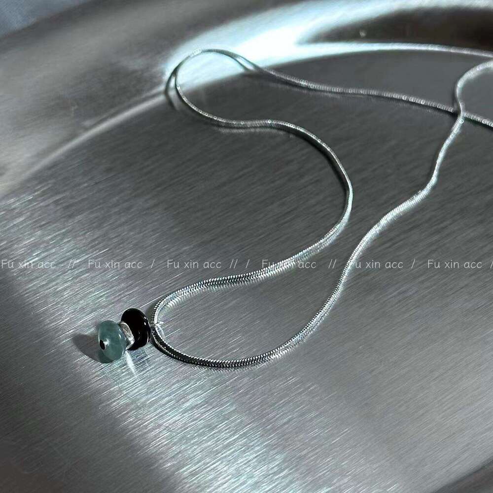 Fuxin New Korean Style Dongling Snake Bone Necklace for Women, Niche Design, High-end Versatile Colorful Jade Collarbone Chain 3de