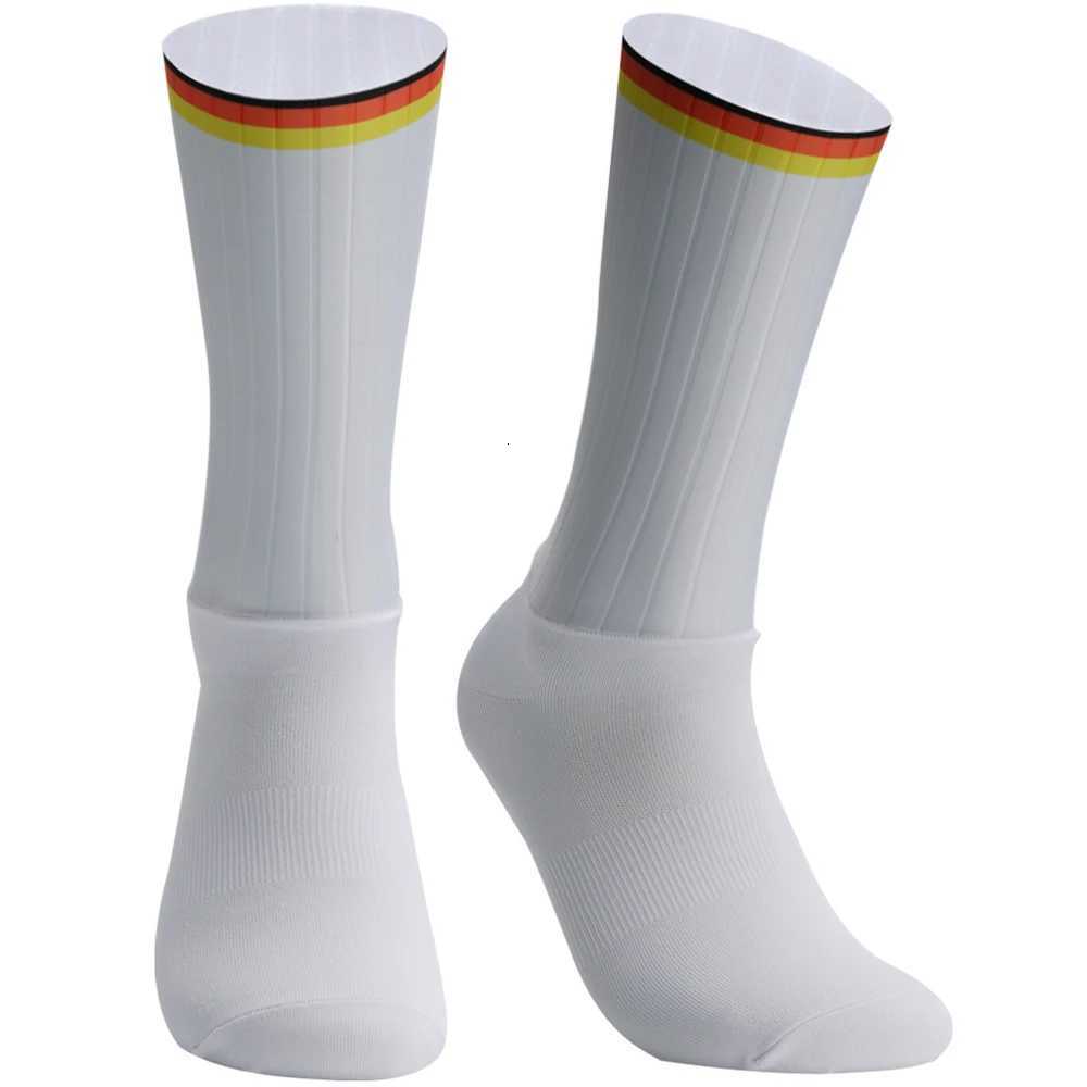 2024 Cycling Anti-Slip Whiteline Silicone Summer Aero Socks Men Bicycle Sport Running Bike Socks Cycling Socks Z250731