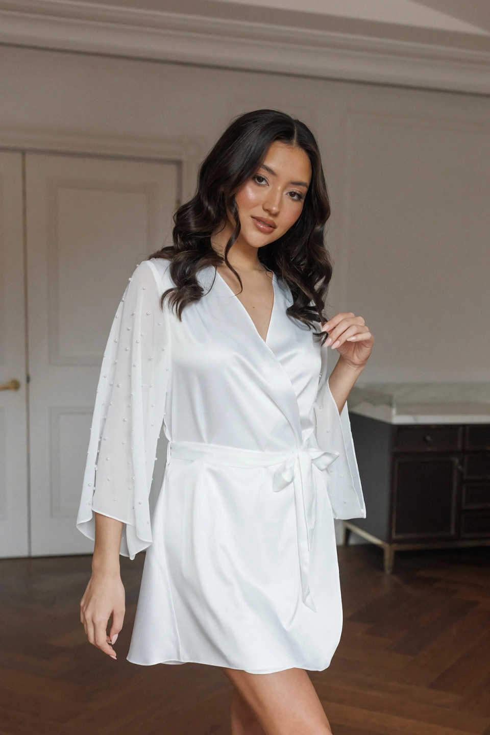 Elegant Women's Sleepwear V Neck Three-quarters Sleeves Silk Bathrobe Premium Beads Lady Household Clothes Customized