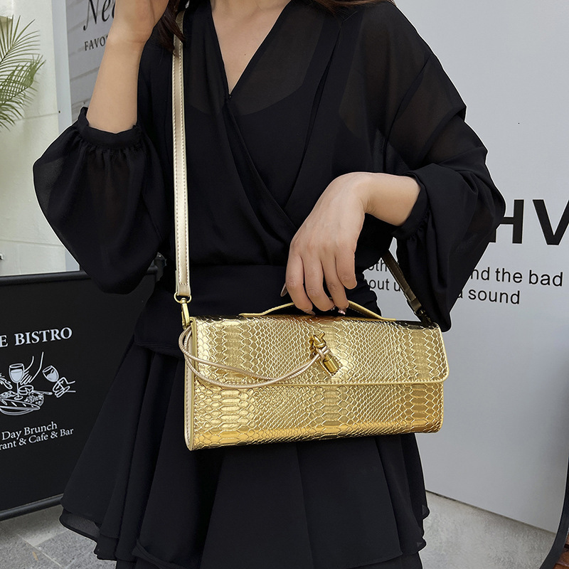 Hot Selling Snake Pattern Clutch Accordion Horizontal Light Luxury Small Square Handheld Shoulder Crossbody Evening Bag ddmymoon