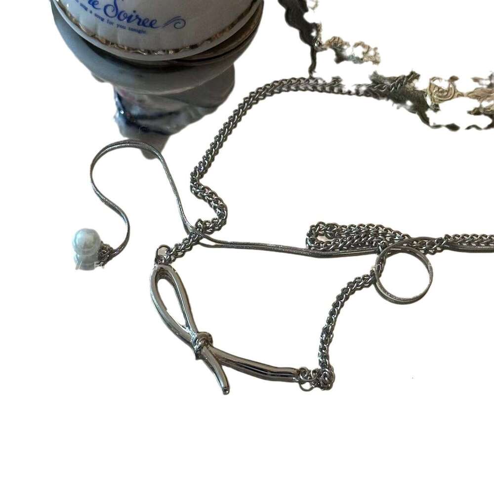 Minimalist Curved Pendant Necklace Niche Light Versatile Collarbone Chain Personality Knot Pearl Accessory 9d4