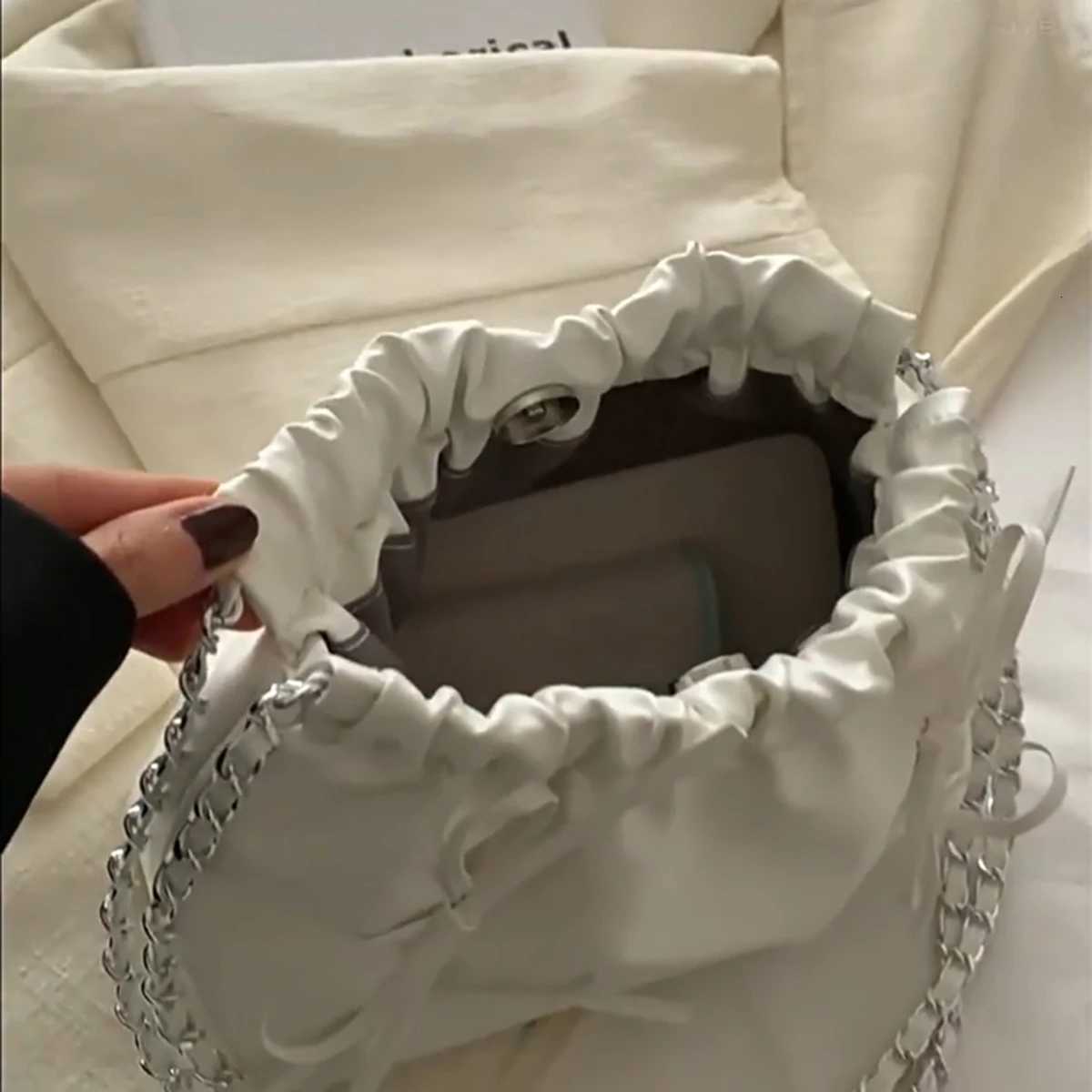 White fashion large capacity fold design bow simple casual crossbody bag Commuter bucket bag stylish shoulder bag 1 pack Y250730