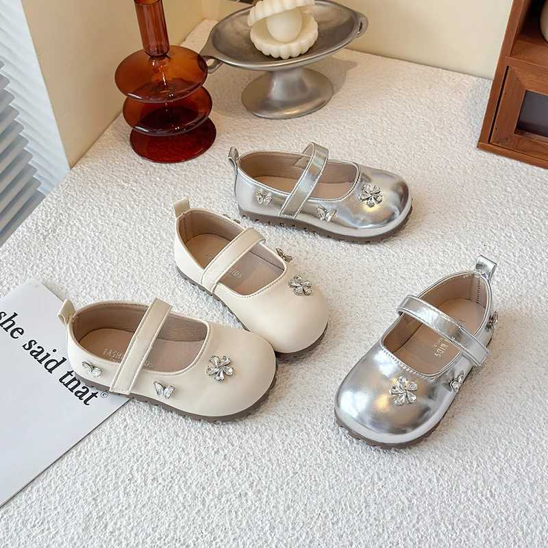 2025 New Girls Flat Shoes Elegant Fashion Children Causal Princess Leather Shoes School Performance Kids Dress Mary Jane ShoesT251101