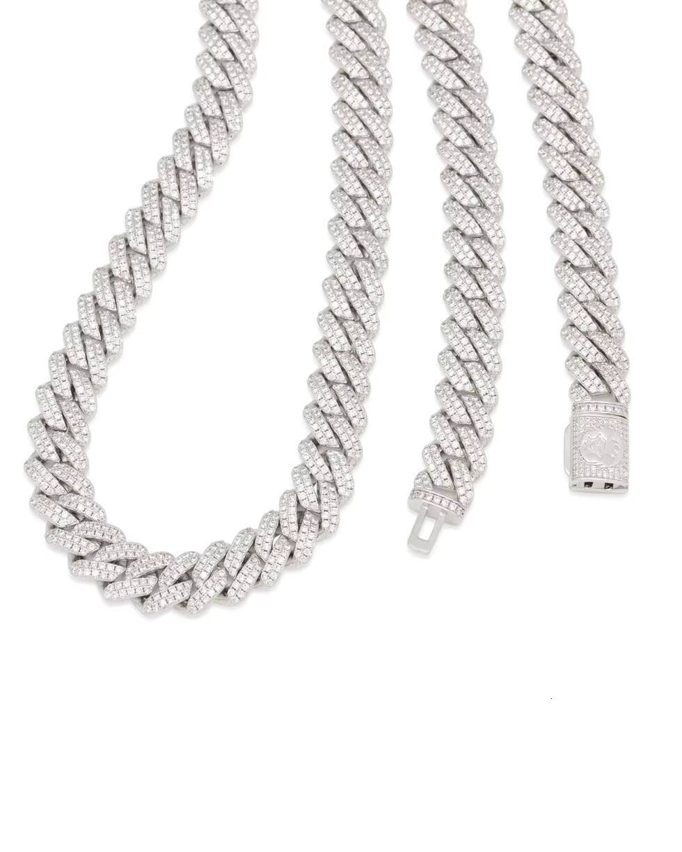 Luxury Look Moissanite Diamond Chain Box Link Type with Long Lasting Shine Gold Color for Fashion and Events for Bulk Export