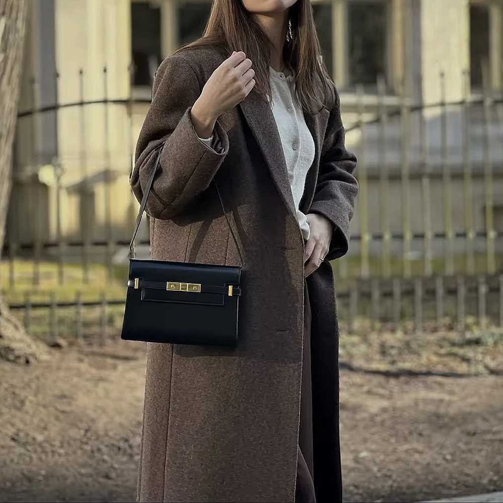 Fashionable Long Woolen Coat Casual Turndown Collar Elegant Outerwear For Women European Style ClothingT251101