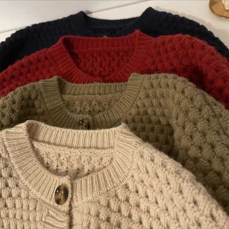 New Autumn and Winter Womens Clothing Elegant Ladys Crew Neck Cardigan Sweater Retro Casual Button Singlebreasted KnitwearT251101