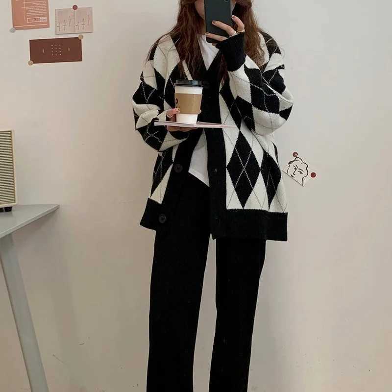Cardigan Women Knitted Sweater Argyle Loose Sweater Single Breasted Student Lovely Knitwear Korean Oversize Cardigan Winter TopsT251101