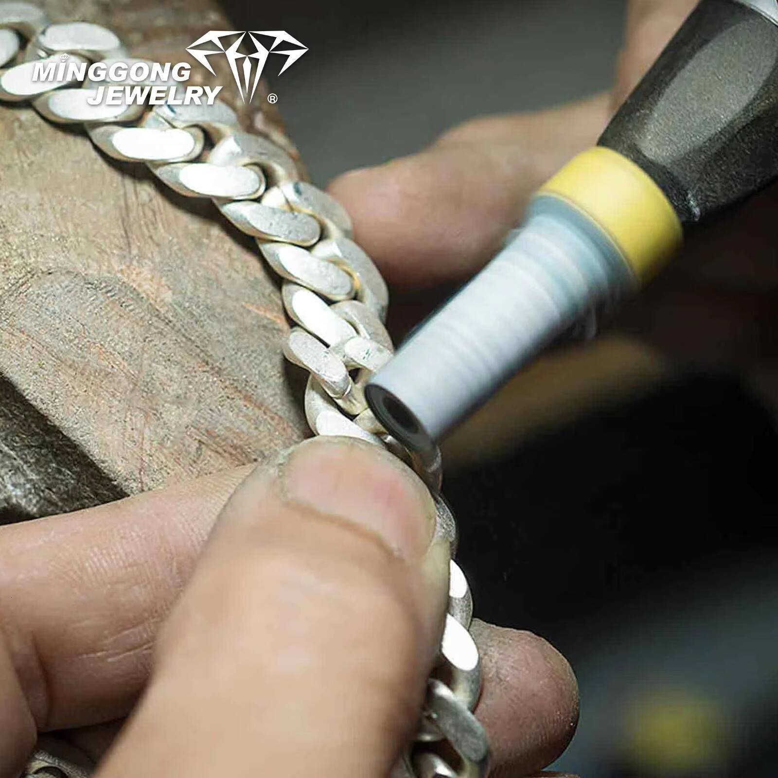 Custom 10mm S925 Miami Cuban Chain Necklace VVS D Color Moissanite Clasp Factory Direct Passes Diamond Test Hiphop Style for Men