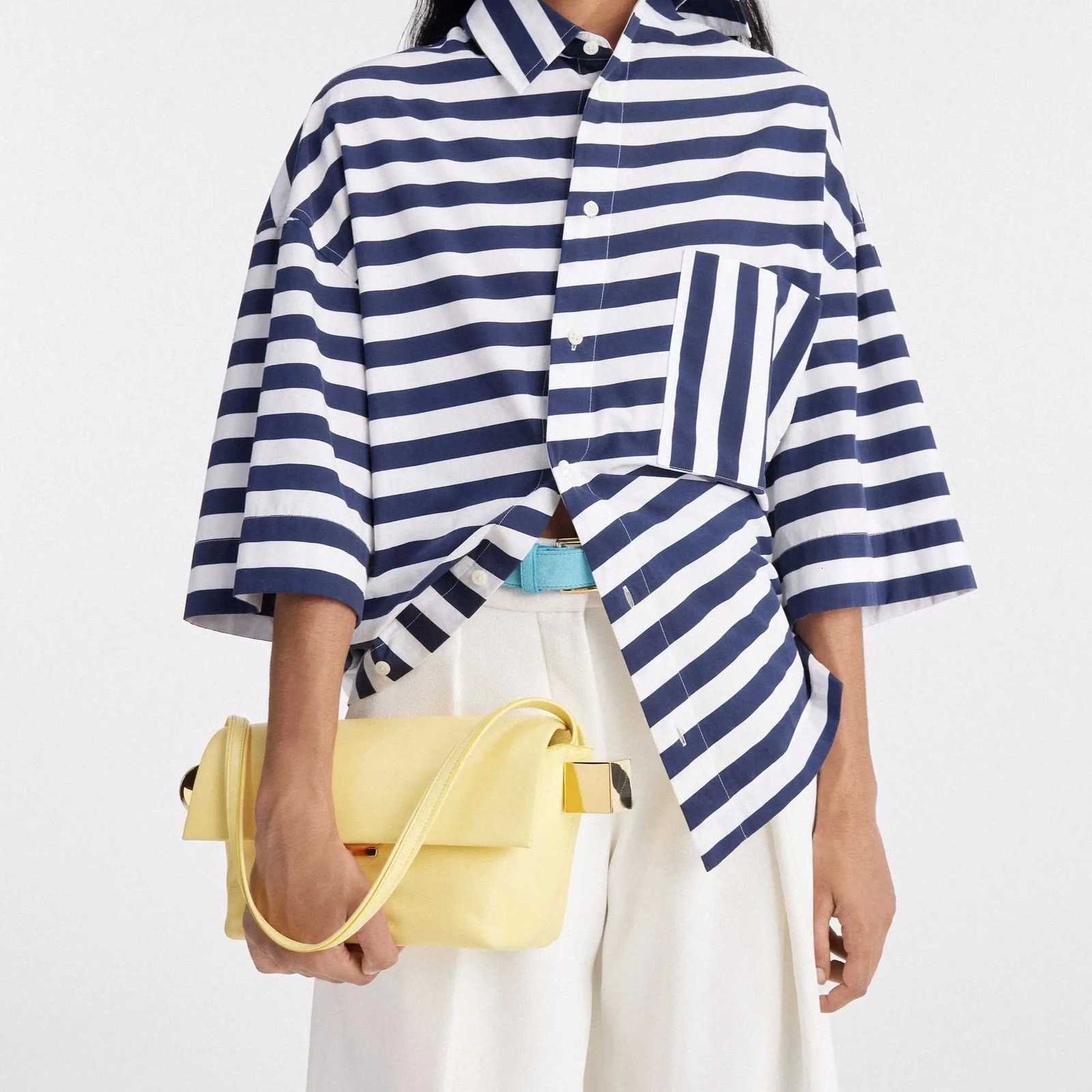 Womens Shoulder Bag with Flap Solid Color Fashion Top Handle bag with Metal Womens Luxury Design Handbag for Everyday StyleW251101