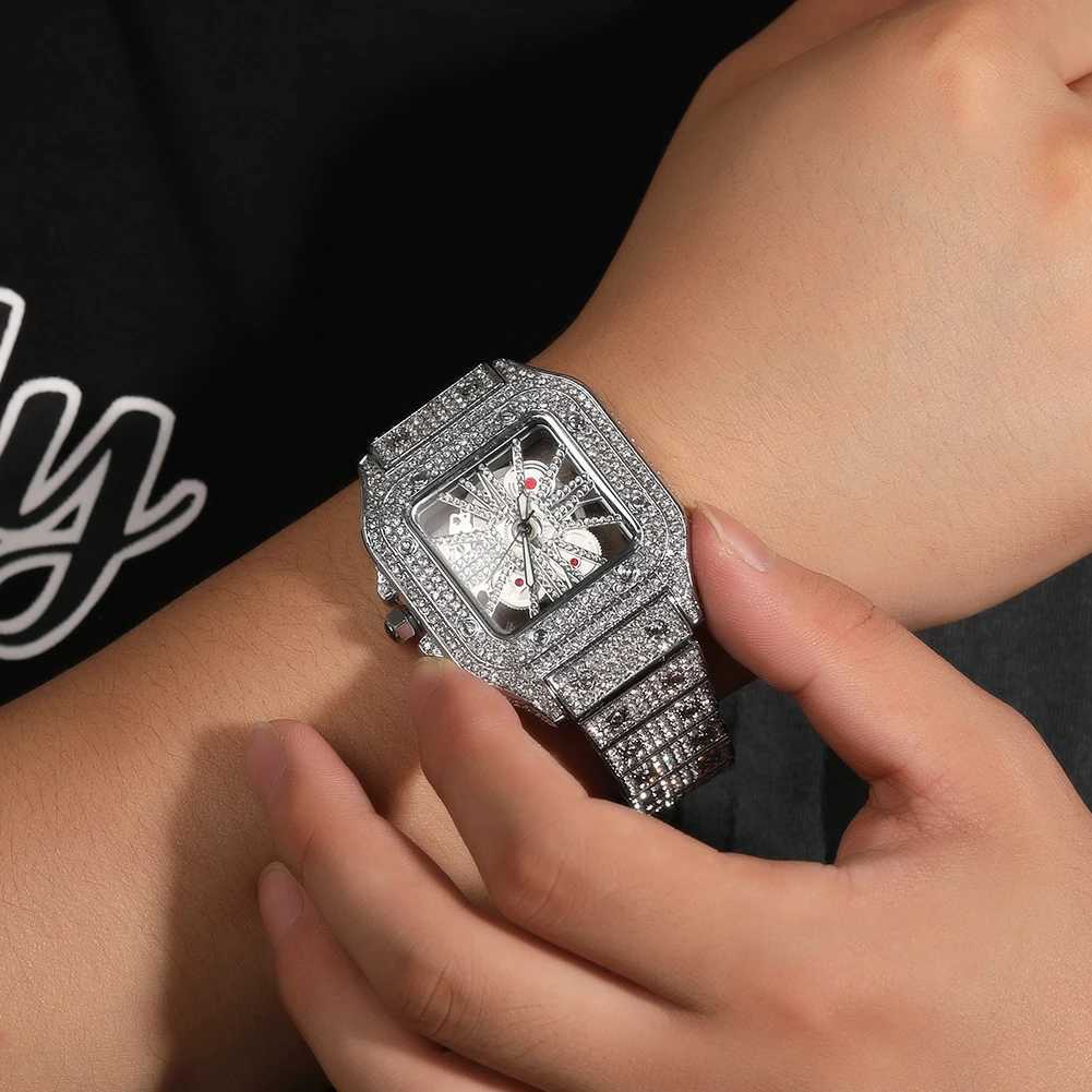 THE BLING KING Iced Out Men Square Dial Quartz Luxury Brand Automatic Wrist es Skeleton Clock Hiphop RelogioW251031