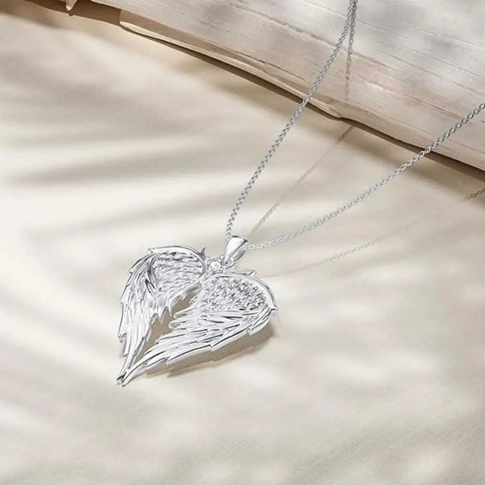 Fashionable and Smart Angel Wings Heart Shape Pendant Necklace Shining Rhinestone Decoration Childrens New Trendy Necklace 2023C250407