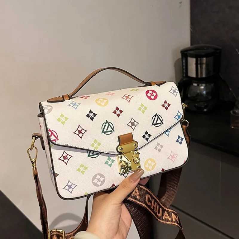 Designer Popar Classic Wens Messenger Bag In Leather Luxury Brand Handbags Elegant Design By Famous Designer1 Y251120