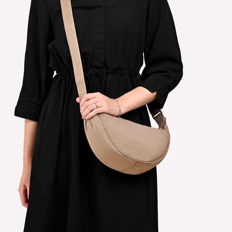 Solid Color Nylon Womens Hobos Crossbody Bag Large Capacity Female Sports Shoulder Bags Casual Ladies Underarm Bag HandbagsW251101