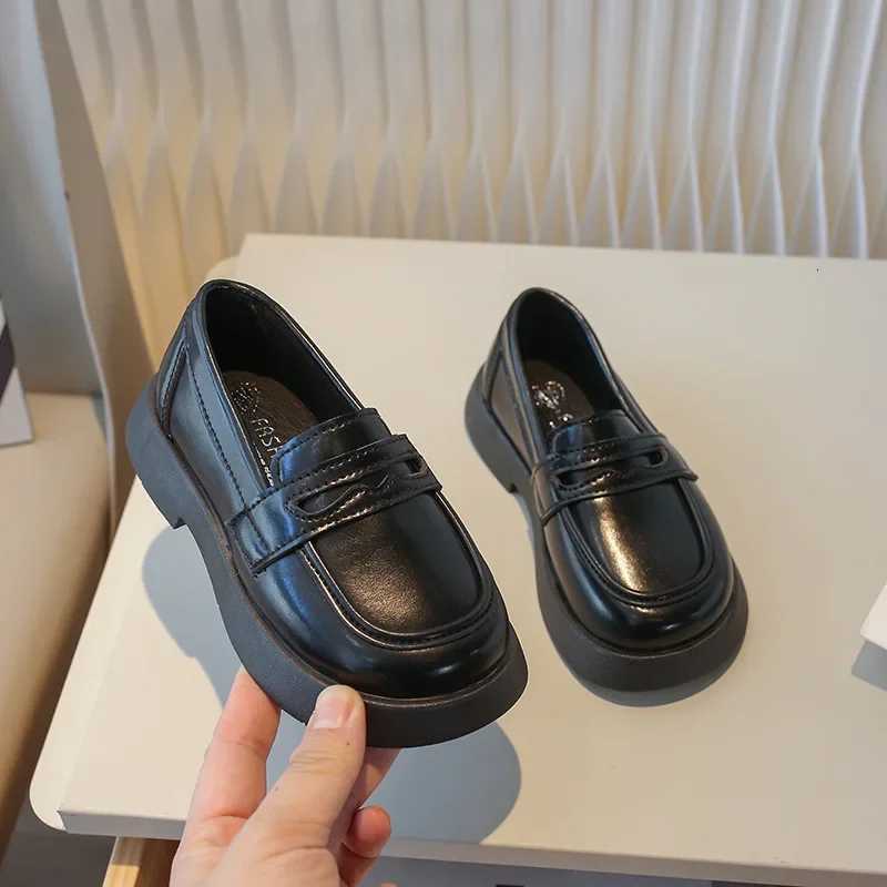 Childrens Leather Shoes Spring Autumn Black School Girl Shoes Fashion Thick Bottom Kids Princess Slipon Loafers Single ShoesT251101