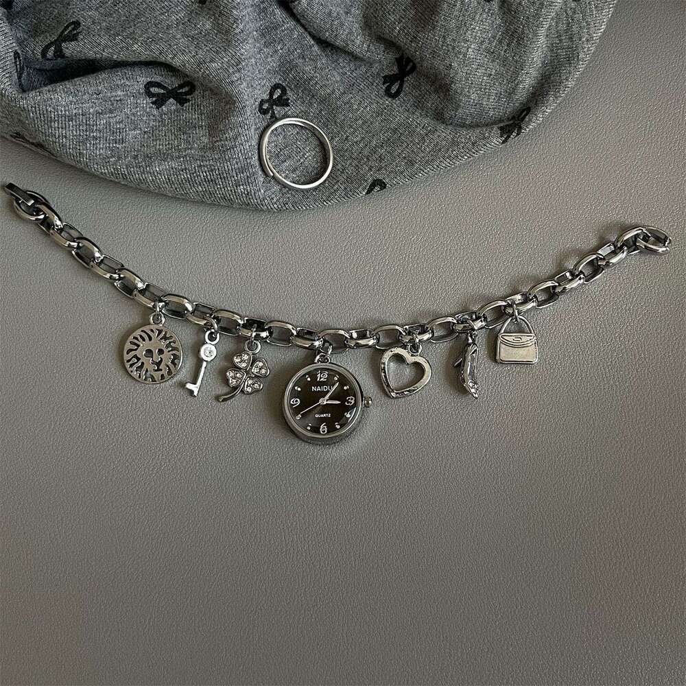 Fashion Korean Version Diamond-Studded Thin Heart-Shaped Watch for Women, Ins Style Simple Elegant Bracelet Watch, Wholesale Hot-Selling Item