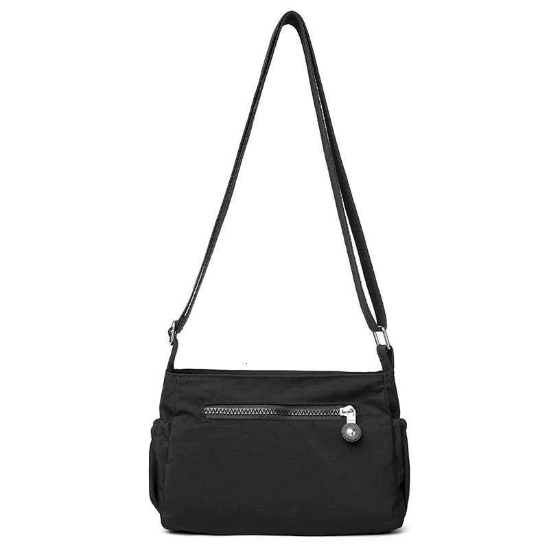 Simple new solidcolor shoulder bag for women lightweight and casual versatile for all occasions small square bag for outdoorW251101