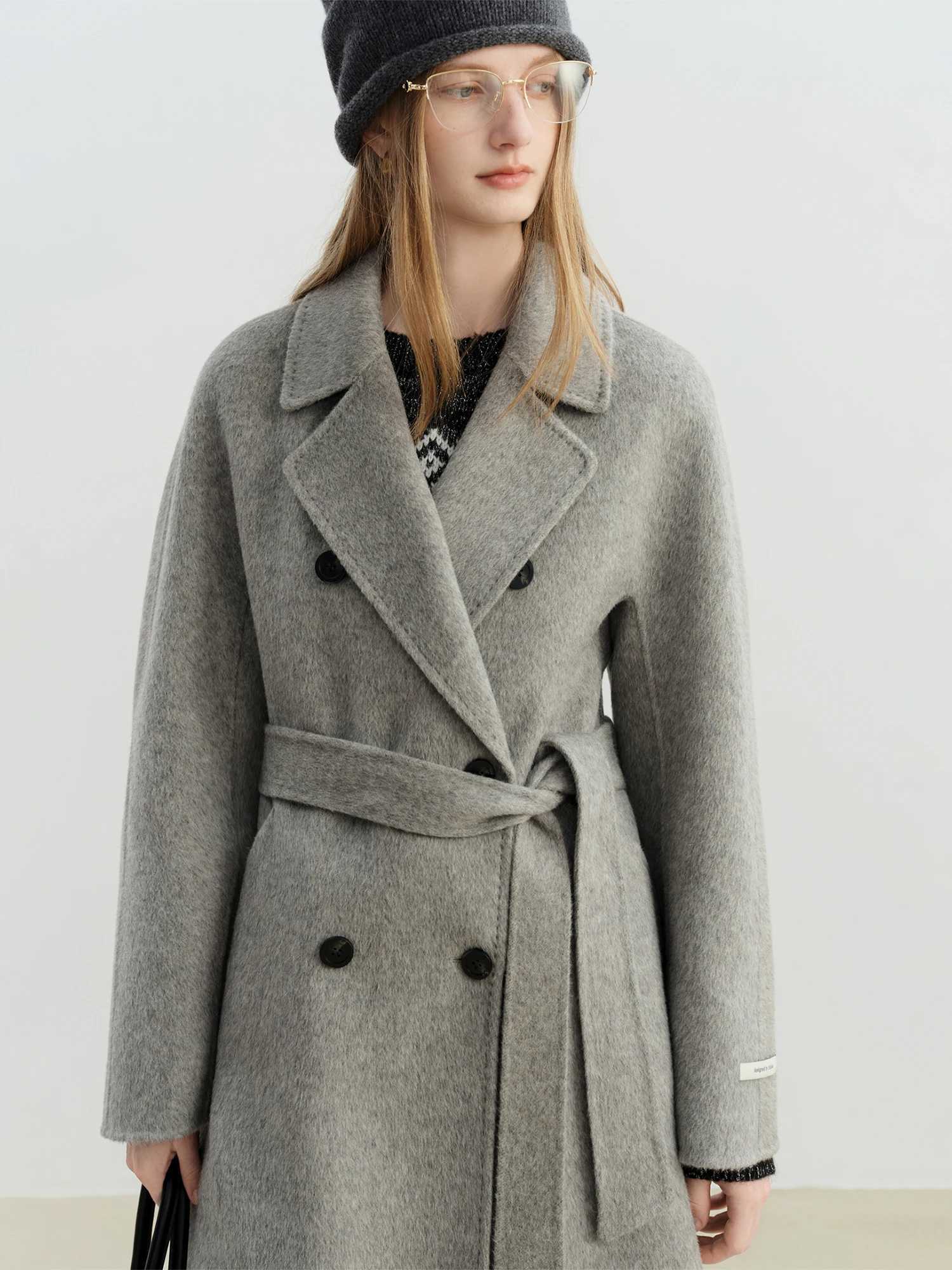 ZIQIAO Stylish Womens Petite Wool Overcoat with Suit Lapel 2025 Winter New Arrival 100 Wool Coats Suit Collar Long Winter CoatT251101