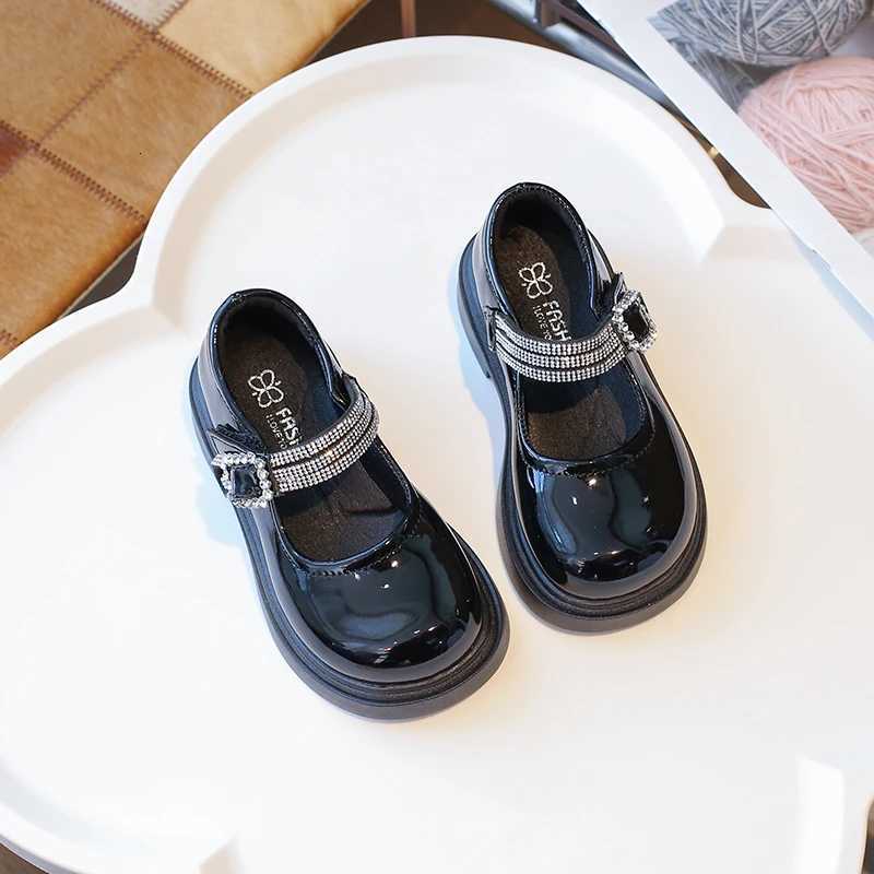 Girls Leather Shoes for Party Wedding Children Princess Shoes Fashion Kids Performance Shoes All Match AntiSlippery 2024 NewT251101