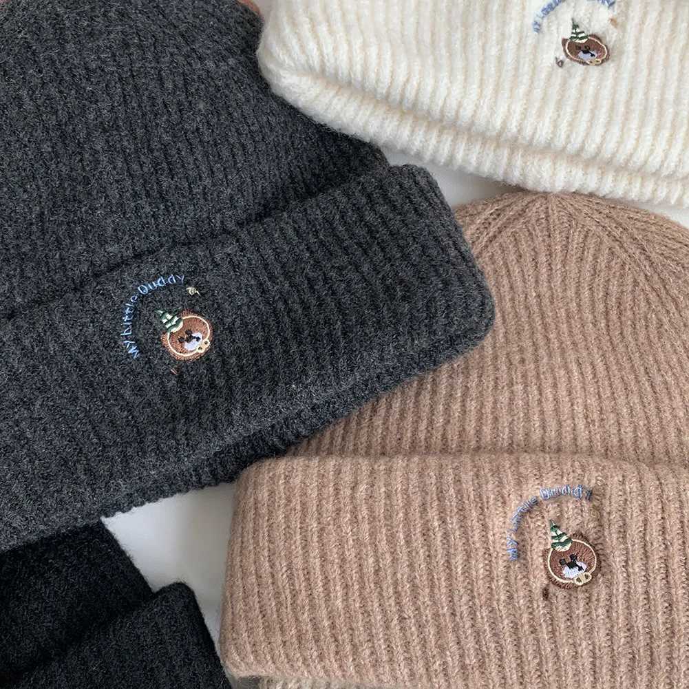 2025 New Autumn Winter Bear Embroidery Windproof Pullover Beanie Hat Hip Hop Warm Soft Ear Protection Knitted Hats for WomenXJ251101