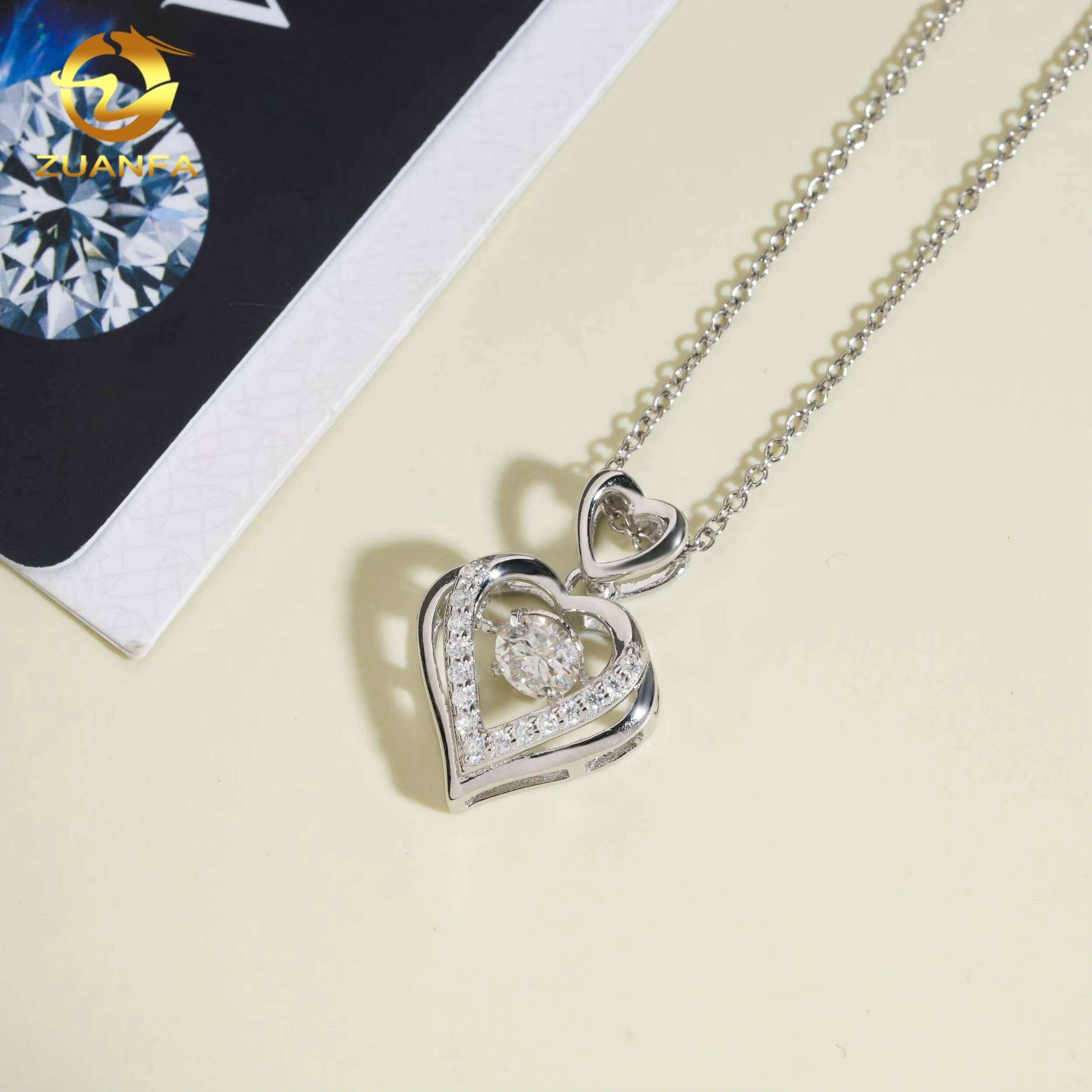 GRA Certificated Luxury Sterling Silver 925 VVS Moissanite Diamond Custom Heart Moissanite Chain Pendant
