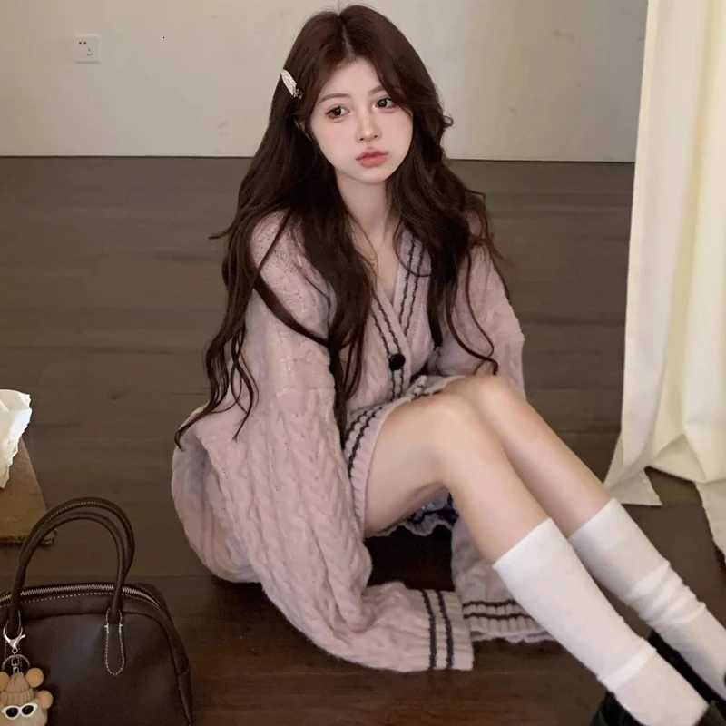 Korean Style Pocket Knitwear Fashion Autumn Long Sleeve Women Cardigan Sweater Casual Vneck Button Loose Elegant Knitted TopsT251101