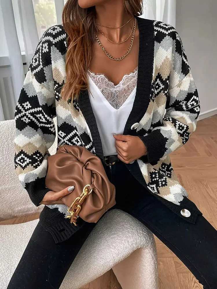 New Printed With Button Jacket Knit Sweater Womens Loose Lazy Wind Thickened Soft Warm Sweater Coats Fashion Knit CardiganT251101