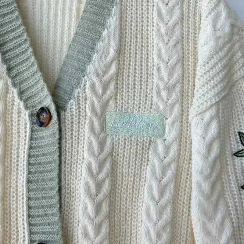 Beige Vneck Embroidery Knitted Cardigan Sweater Women Flower Allmatch Warm Womens Clothing Winter Single Breasted CardigansT251101
