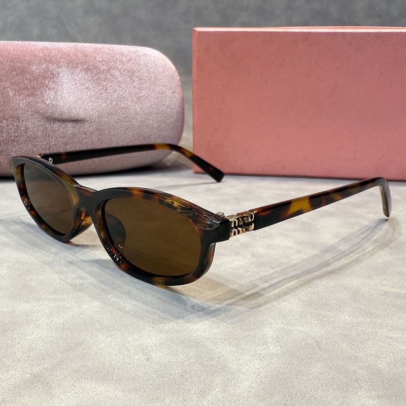 mu Sunglasses Men Women Classic Brown Tortoise Oval Cat Eye Frame - UV Protection Plank Eyewear for Beach and Everyday Use with Case Z260306