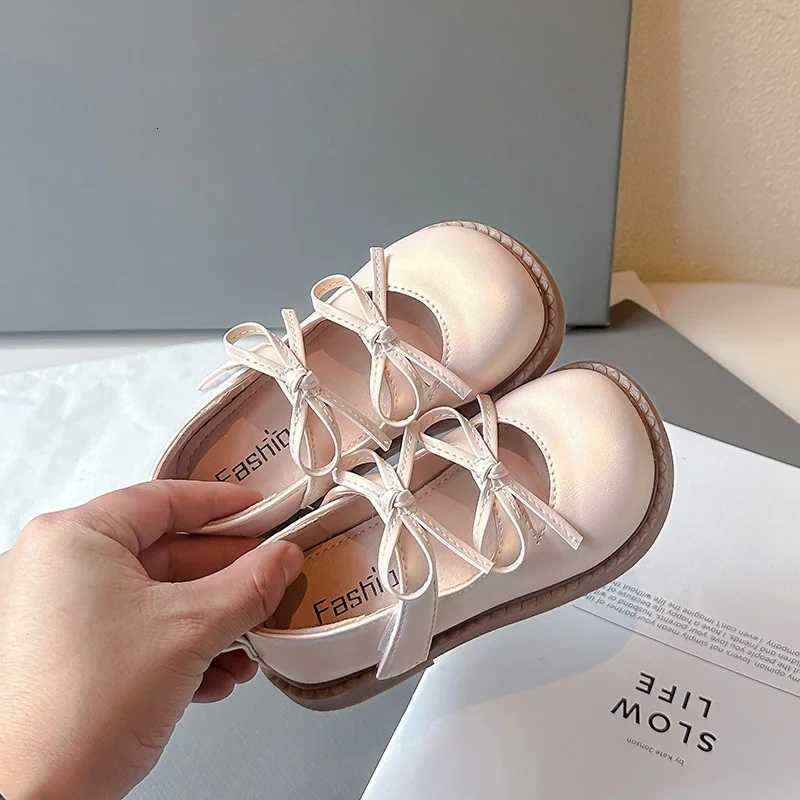 Small PU Leather Shoe Spring Autumn Softsoled Little Girl Princess Shoes Bow Sweet School Student Loafer Flats Shoes Size 2233T251101