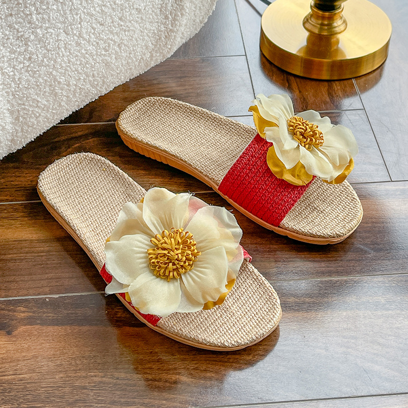 2025 spring and summer new thick soled home slippers soft soled indoor ventilated slippers flower linen slippers woman green blue