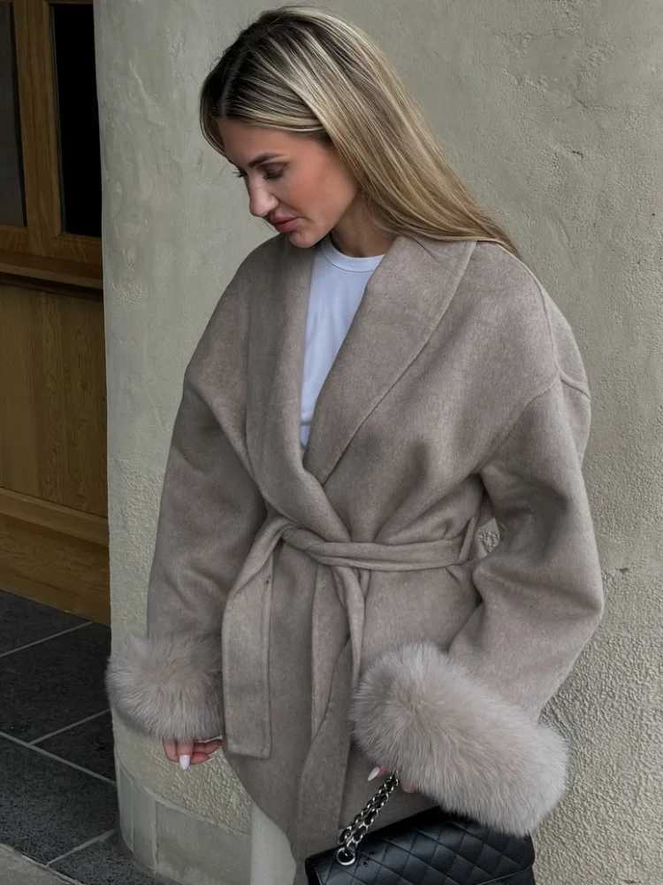 Elegant Lace Up Woolen Coat Women Furry Lapel Fur Patchwork Belt Loose Short Jacket Female Lady 2025 Autumn Winter New CardigansT251101