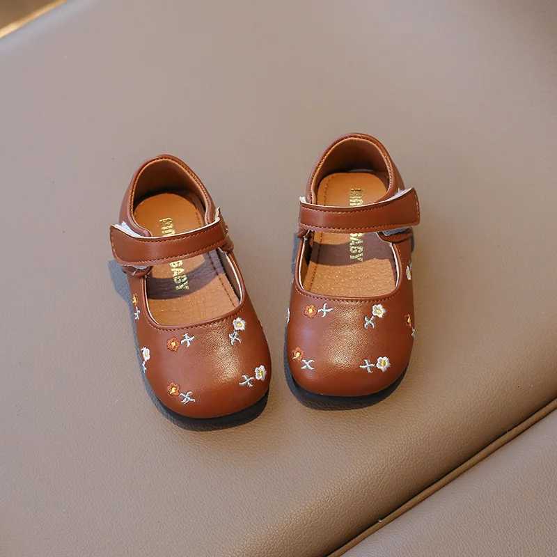 Fashion Girls Shoes Simple Child Leather Shoes Soft Soled Kids Shoe Anti Slip Girl Casual Shoes Comfor Princess ShoeT251101