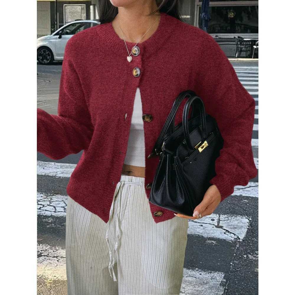 2025 Fall Winter New Fashion Womens Sweater Loosefit Knit Cardigan Singlebutton Closure Solidcolor Minimalist Top JacketT251101