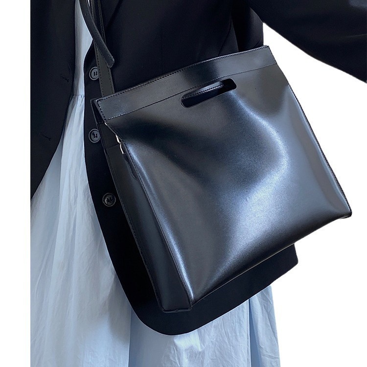 Free shipping designer Women Bag Simple Briefcase Tote Bag Laptop Bag Office Commute Bag Document Bag Niche Handbag Shoulder Bag Crossbody Bag