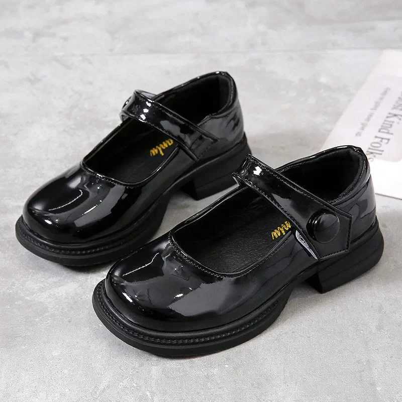 Girls Princess Shoes Glossy 2024 Fashion Soft Sole Kids Leather Flats Korean Style Children Flats Shoes Black Performance ShoesT251101