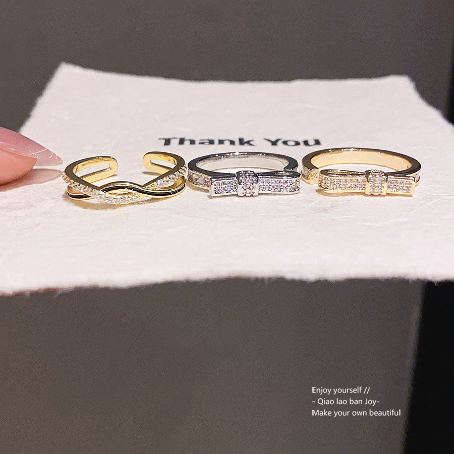 Gold Toned Twisted Ring With Rhinestone And Black Enamel Detail Open Cuff Delicate Daily Elegant Jewelry Gift For Her High Quality Stylish Accessory