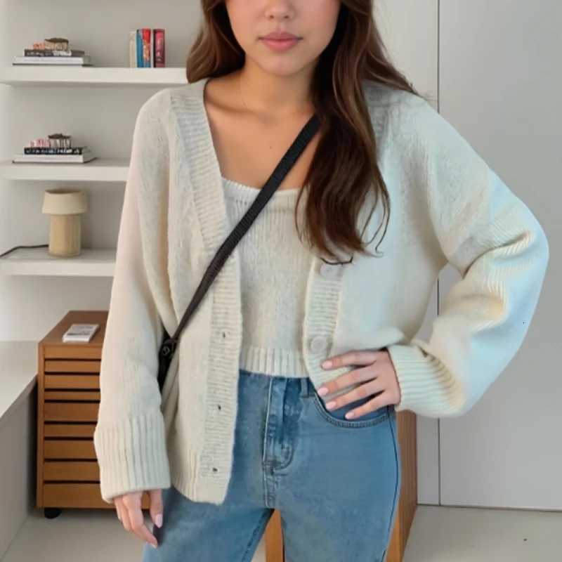 2025 Autumn Winter Korean Knitted Twopiece Set of Solid Color Long Sleeve VNeck Cardigan and Sleeveless Vest Casual KnitwearT251101