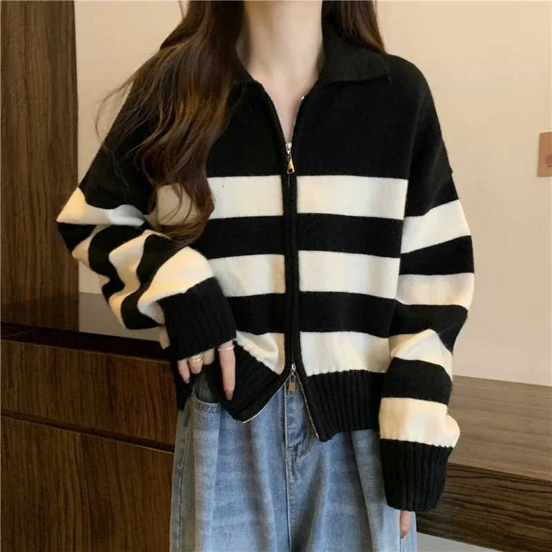 Autumn Winter Stripes Turndown Collar Warm Sweaters Women Fashion Vintage Commute Double Zipper Loose Knitted CardiganT251101