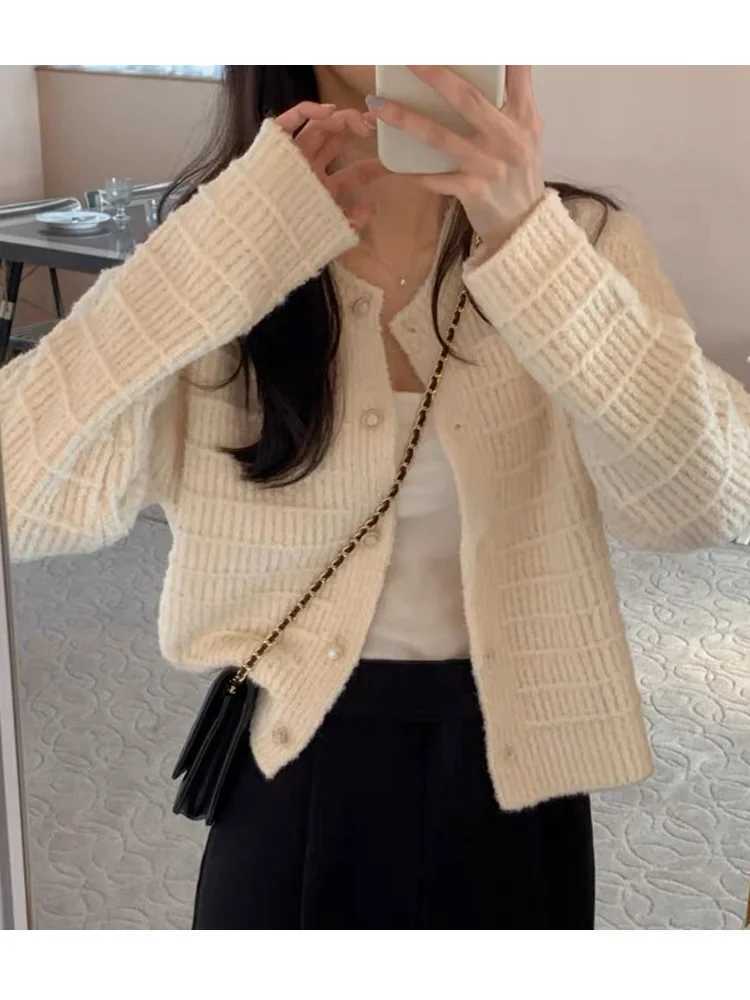 New Fashion Long Sleeve Knitted Cardigan Coat Women Autumn Winter Botton Knittes Women Sweaters Elegant Winter ClothesT251101