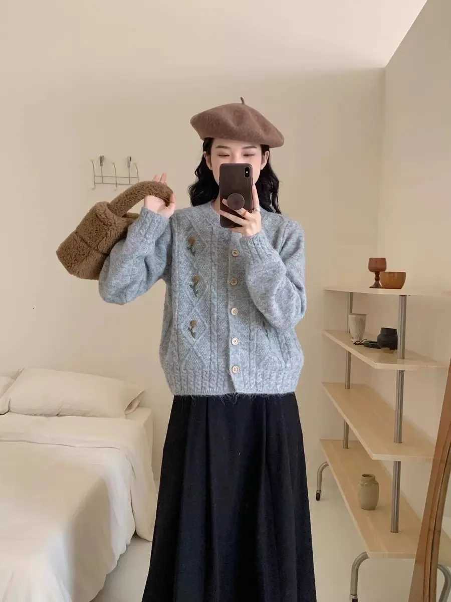 Women Cardigan Sweater Chic Vintage Flower Embroidery Knitted Sweater Autumn Winter Singlebreasted Top Sweet Preppy StyleT251101