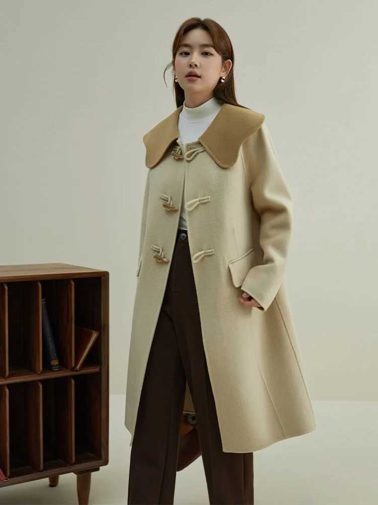 DUSHU 100 Wool Peter Pan Collar Women Horn Button Women Beige MidLength Woolen Coats Contrasting Color Design Cute Wool JacketT251101