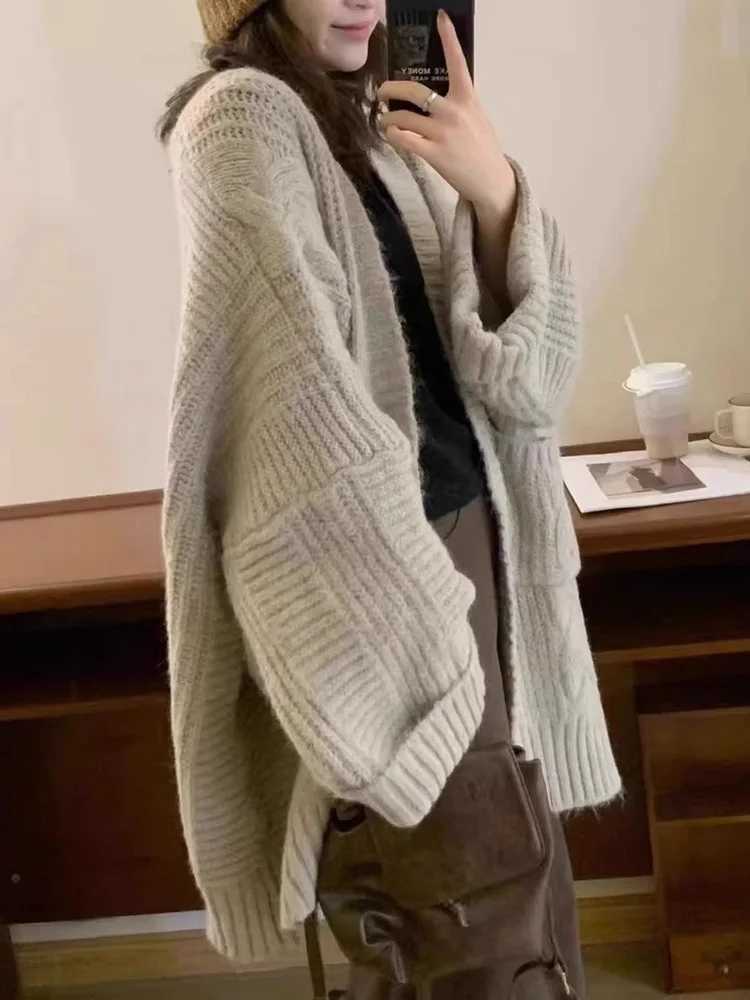 New Fashion Thicken Long Sleeve Cardigan Sweater Women Autumn Winter Casual Loose Long Womens Sweater Coat Elegant Knit OutwearT251101