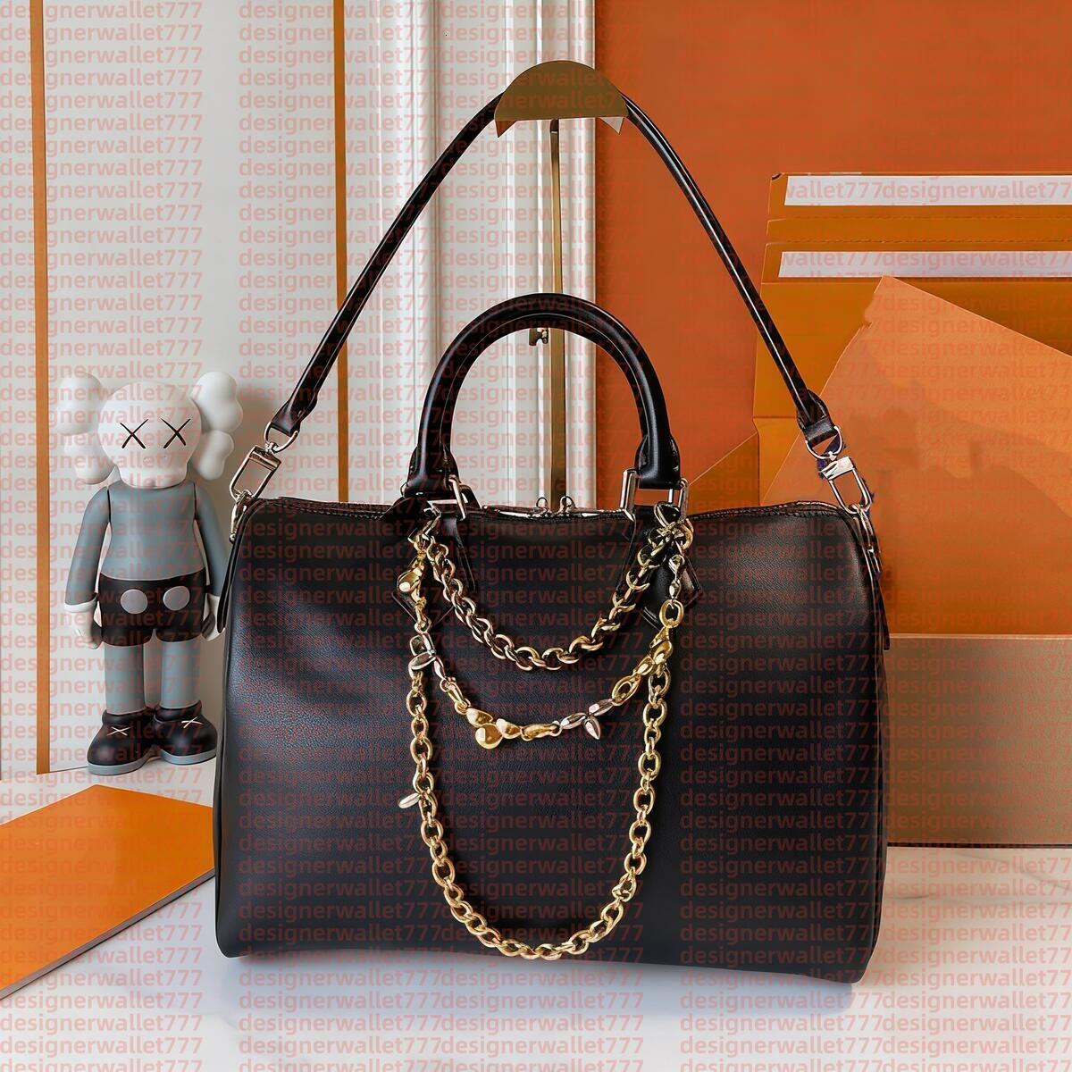 Luxury Women trendy P9 Shoulder bag chains leather tote bag Designer Weekend bag crossbody Boho SP Soft 30cm Travel handbags Pillow bags purse M15102 Mirror Quality