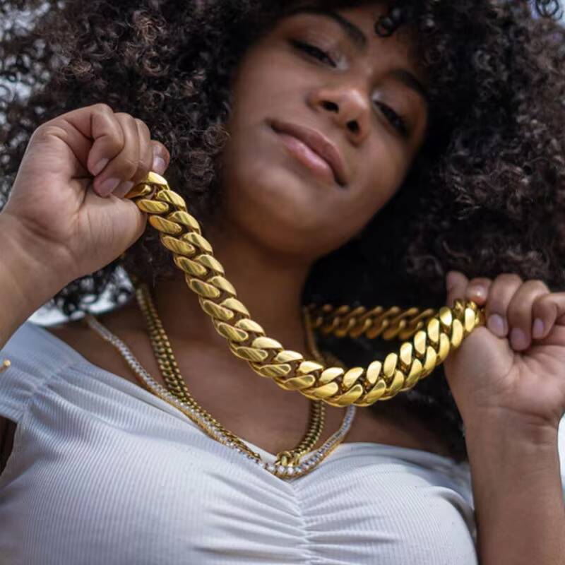 Wholesale 14K Gold Plated Stainless Steel Hip Hop Cuban Link Insert Clasp Butterfly Buckle Big Cuban Chain Necklace